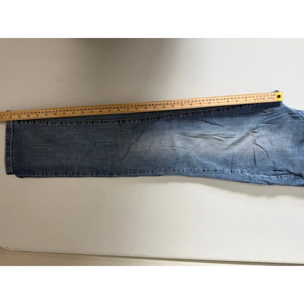 Levis levis 505